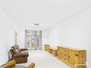 Sitting Room- click for photo gallery